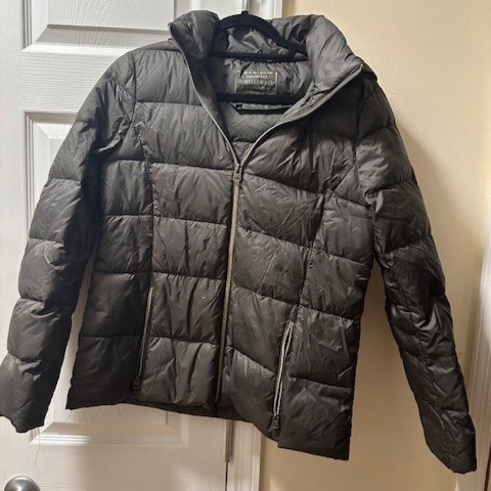 Lucky Brand winter puffer jacket, size M, NEW, never worn